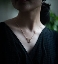 Rose Initial - Glamia