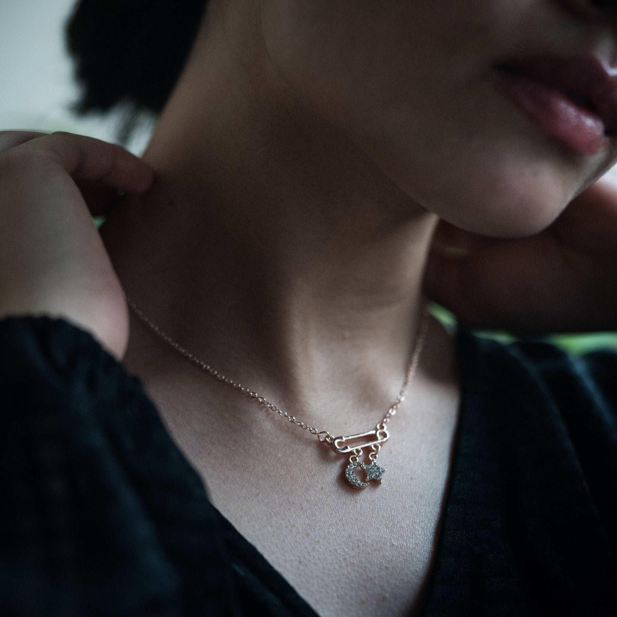 Rose Initial - Glamia