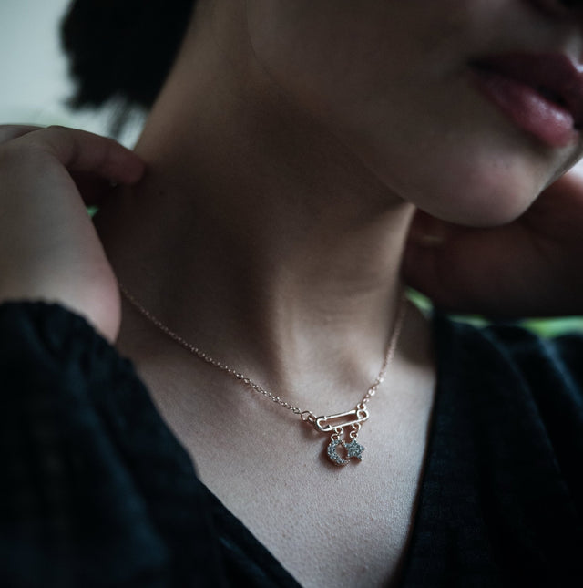 Rose Initial - Glamia